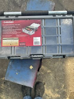 Husky 22 Inch Cantilever Pro Tool Box