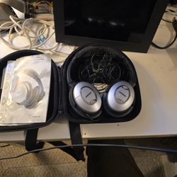 Bose Noise Cancelling Headphones