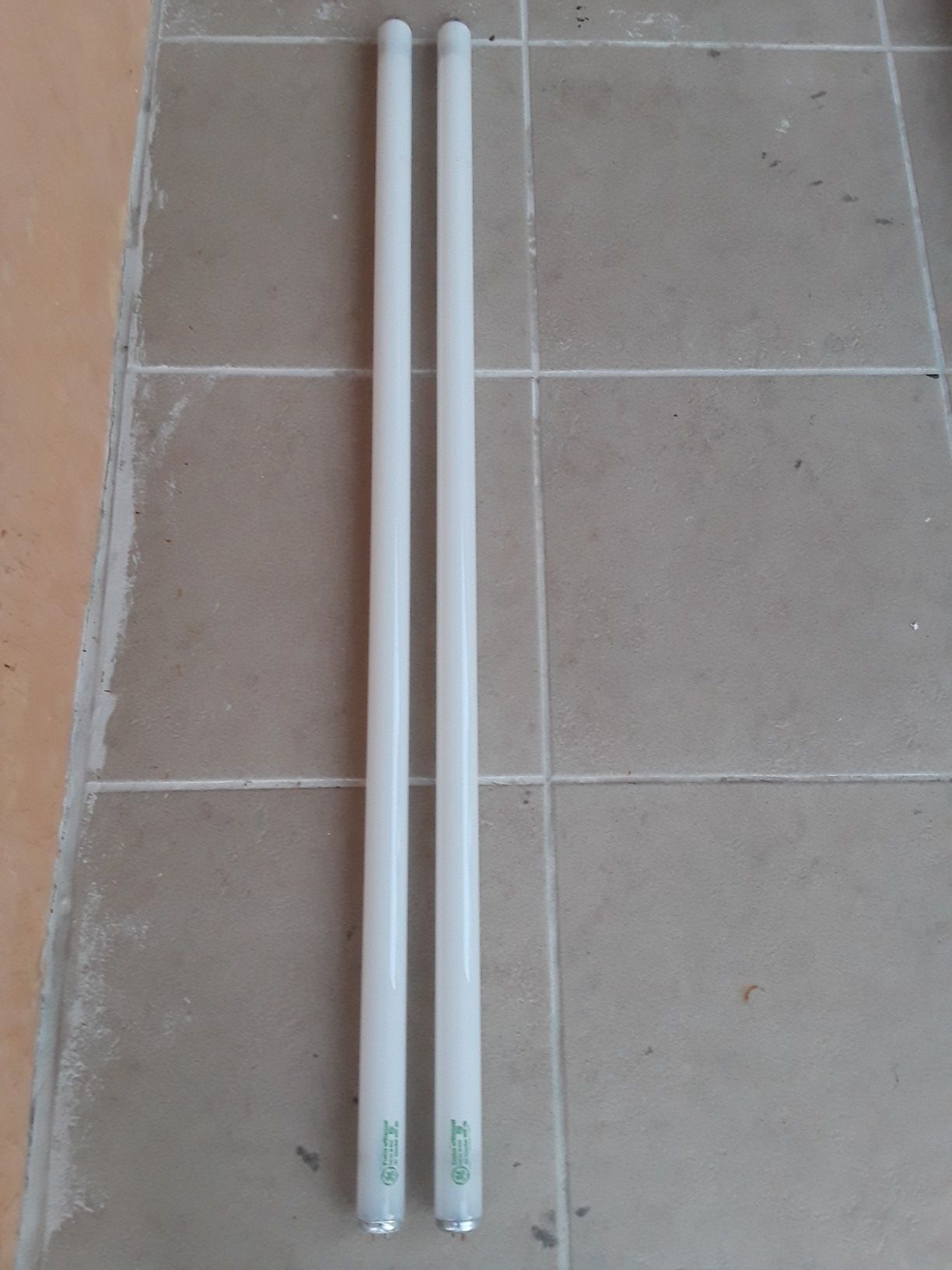 48" Light Bulb GE F40 CX 30 ECO ( 2x$4 )