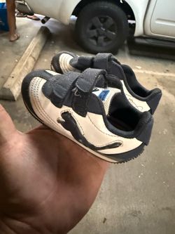 Toddler shoes size 7