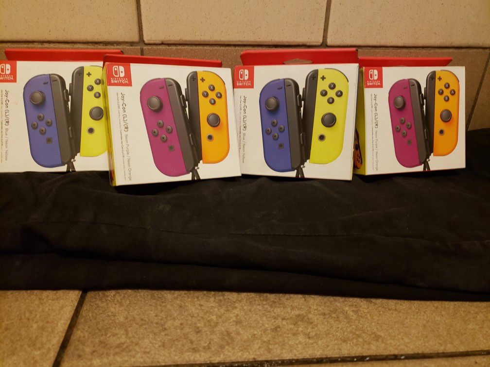 Brand new Nintendo switch Joy con left and right controllers
