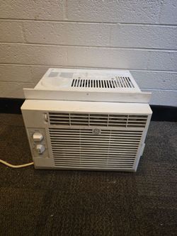 GE 5,000 BTU Window Air Conditioner