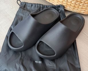 Yeezy Slide YS-01 sandals size 10-11