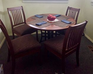 Dining Table with 4 Chairs