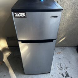 Mini Fridge With Freezer