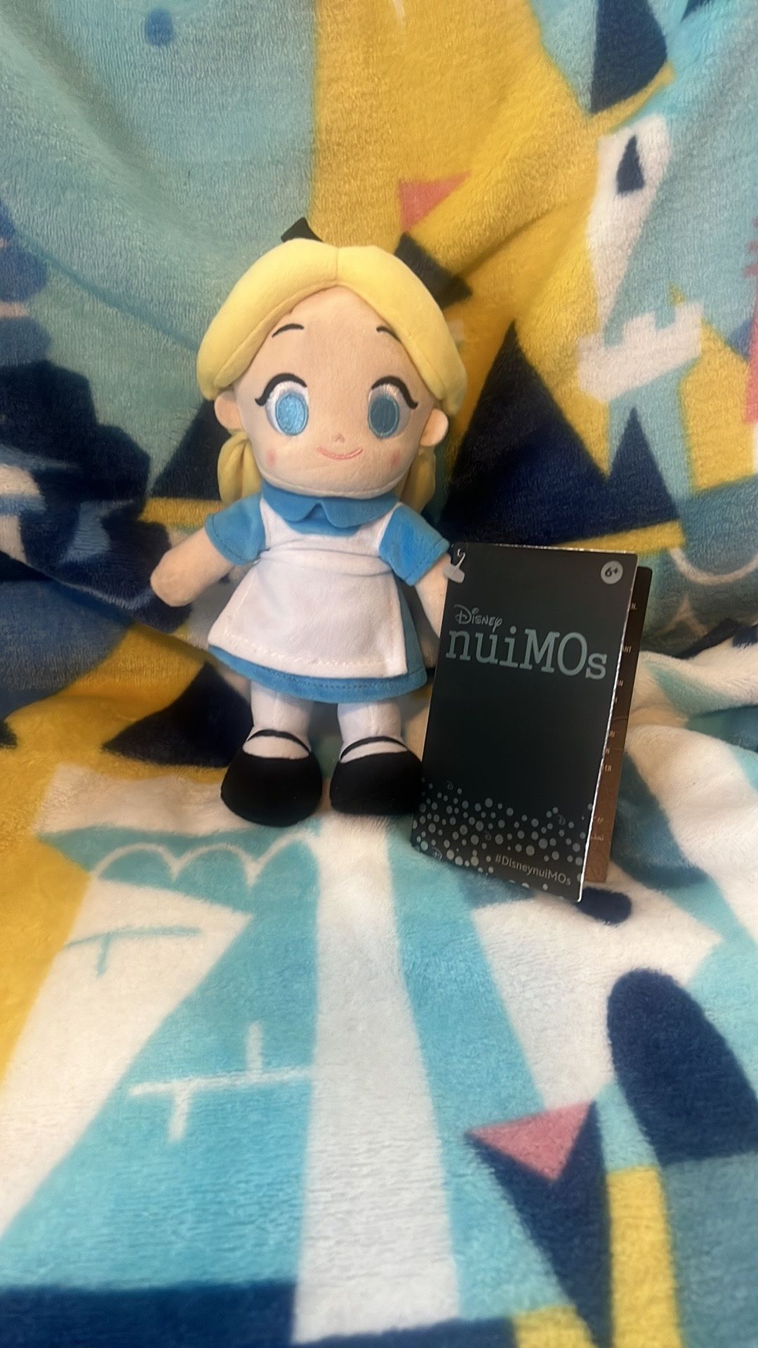 New Disney “Sold Out”Alice In Wonderland Alice NuiMo