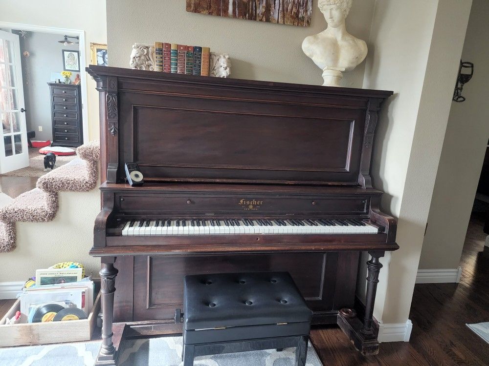 Free 1904 Fischer Uright Piano