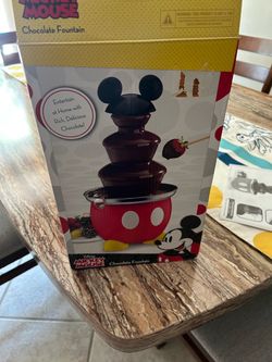 New Disney 3 tier Chocolate fountain