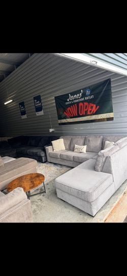 Sectional Sofa/ Couch (We Deliver) 