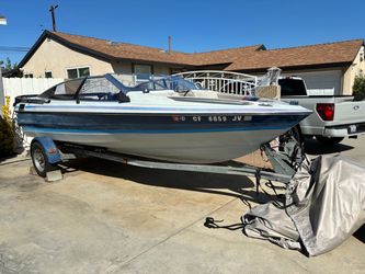 1989 Bayliner Capri