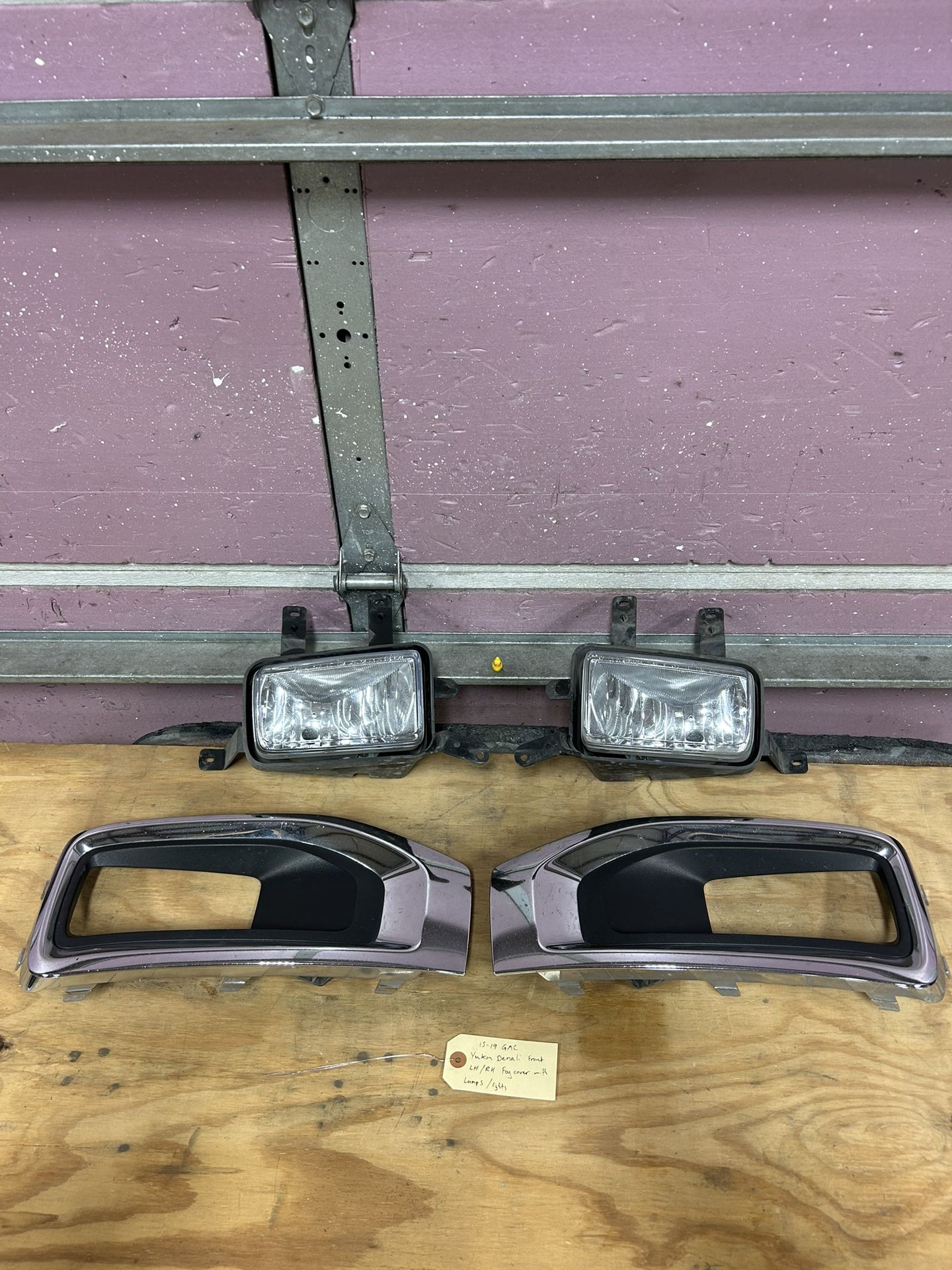 2015-2019 GMC Yukon Denali Foglight Set With Covers OEM