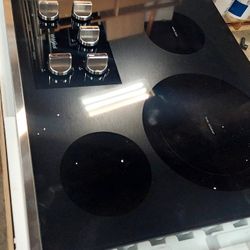 Whirlpool Electric Glass Stove Top