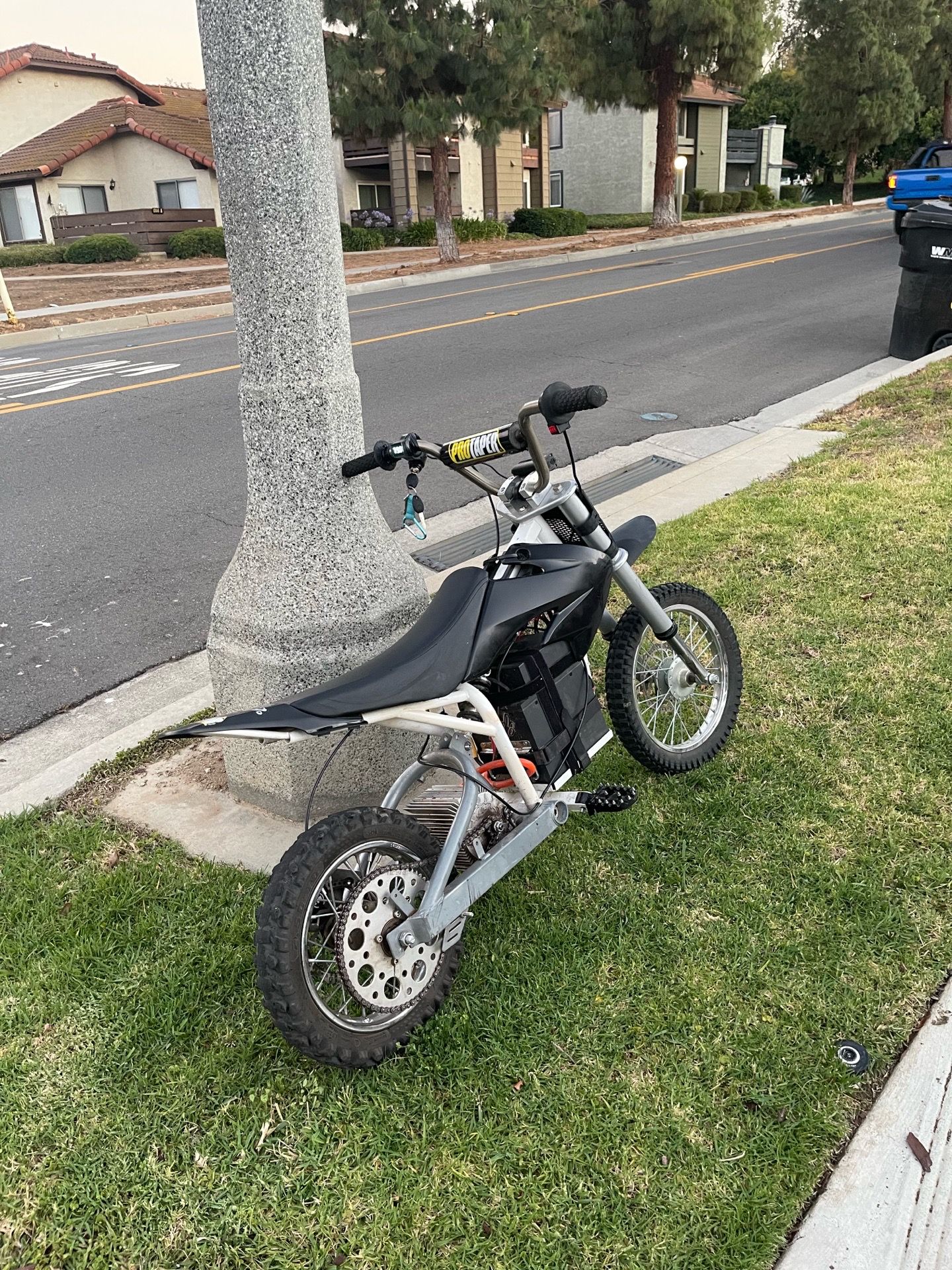 Modded Razor 250 Modded razor negotiates are aloud 72v for Sale in Silverado, CA - OfferUp