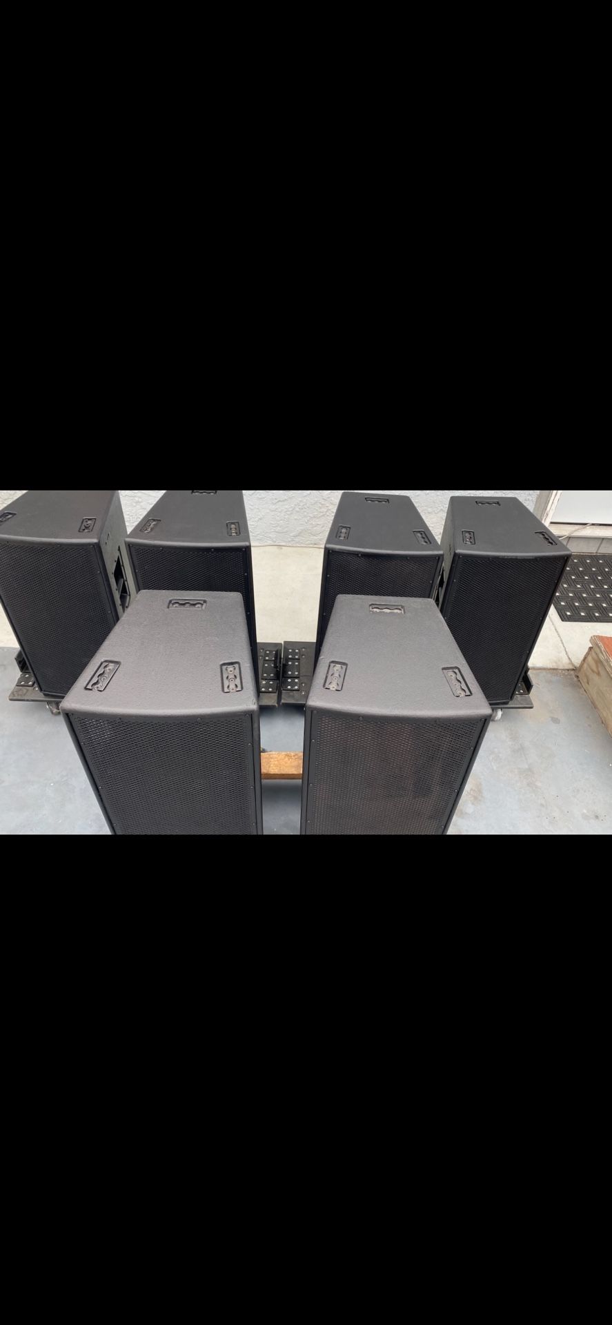 EAW KF300Z Professional Passive Speakers 1000 Watts 3-way DJ Equipment $450 Each.