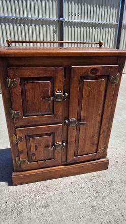 🍷 Rustic Wooden Bar Cabinet / Ice Chest Cabinet