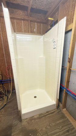New showers for sale! and handi cap showers available !