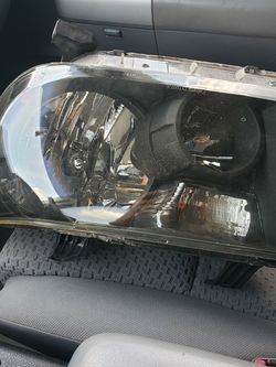 headlight Left Side tundra 2007