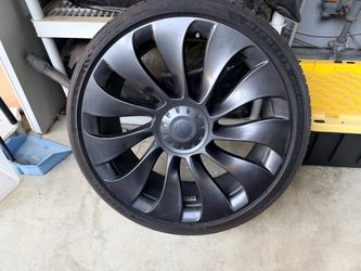 Tesla Model Y P 21” OEM rims