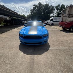 Mustang 2013 premium v6