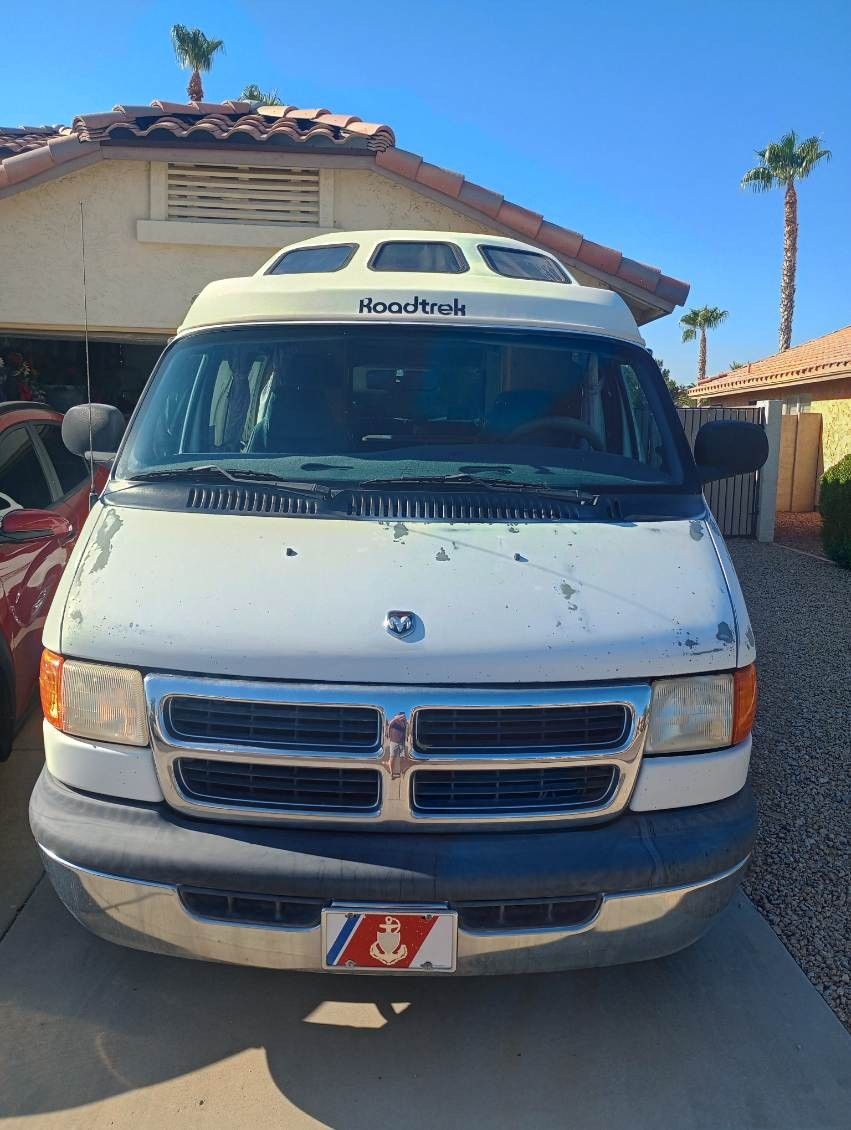 2000 Dodge Roadtrek 170