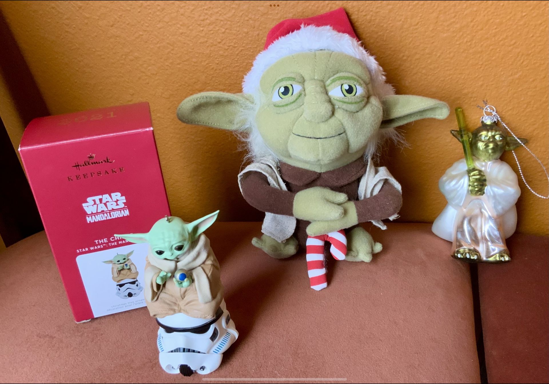 CHRISTMAS STAR WARS, YODA DECORATIONS, 5 ITEMS (SALE)