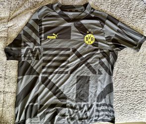 Authentic Borussia Dortmund Academy Gear