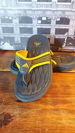 Kids adidas flip-flops size 1
