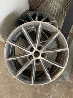 2 Ford Mustang rims 19inch