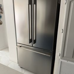 Fulgor -milano Stainless Steel French Door Refrigerator w/ Bottom Freezer