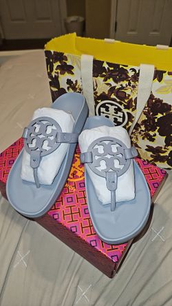 Tory burch sandals