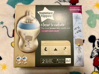 Tommee Tippee Closer to Nature Baby Bottles, Blue (9oz, 2 Count) | Slow Flow Nipple with Anti-Colic Valve 
