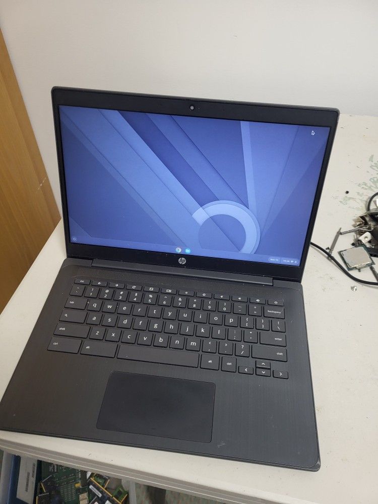 HP CHROMEBOOK WITH 14 INCH SCREEN, RESET AND READY TO GO LAPTOP ( LAP20)
