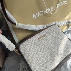 Bolsa MK NUEVA