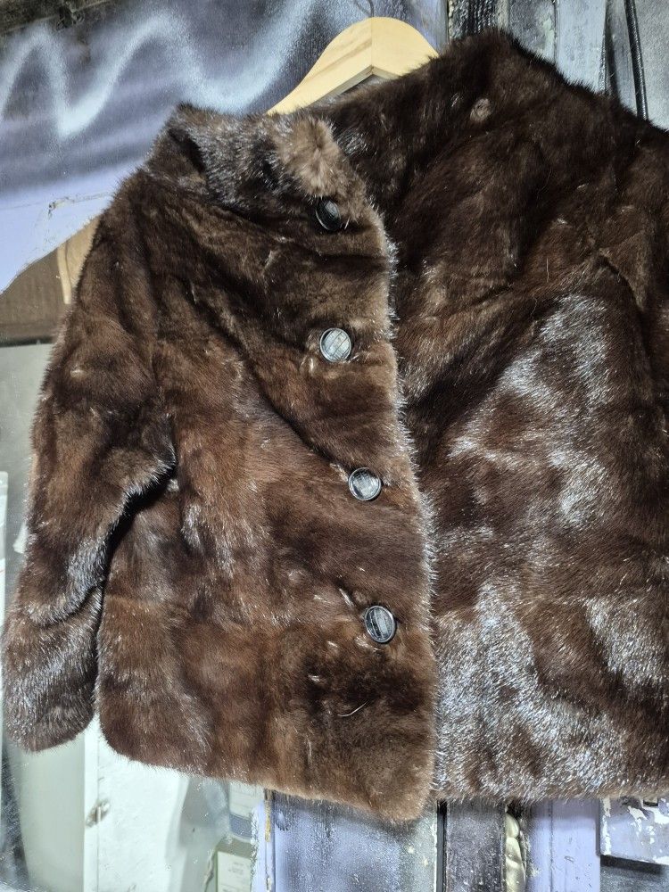 Womens Fur Jacket Med Used 1900's