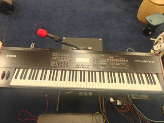 Yamaha s90 es and case