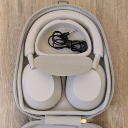 Sony WH-1000XM5