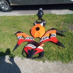 2004-2005 CBR1000RR Repsol Fairings