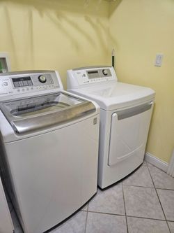 LG washer and dryer set