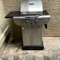 Char-Broil Commercial Tru Infrared Grill 