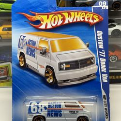 🇺🇸 HOT WHEELS 2009 - Action News Custom ‘77 Dodge Van - HW CITY WORKS 117/240 - 1:64