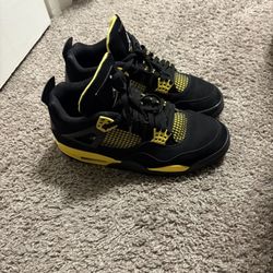 Jordan Yellow Thunder 4s 10.5