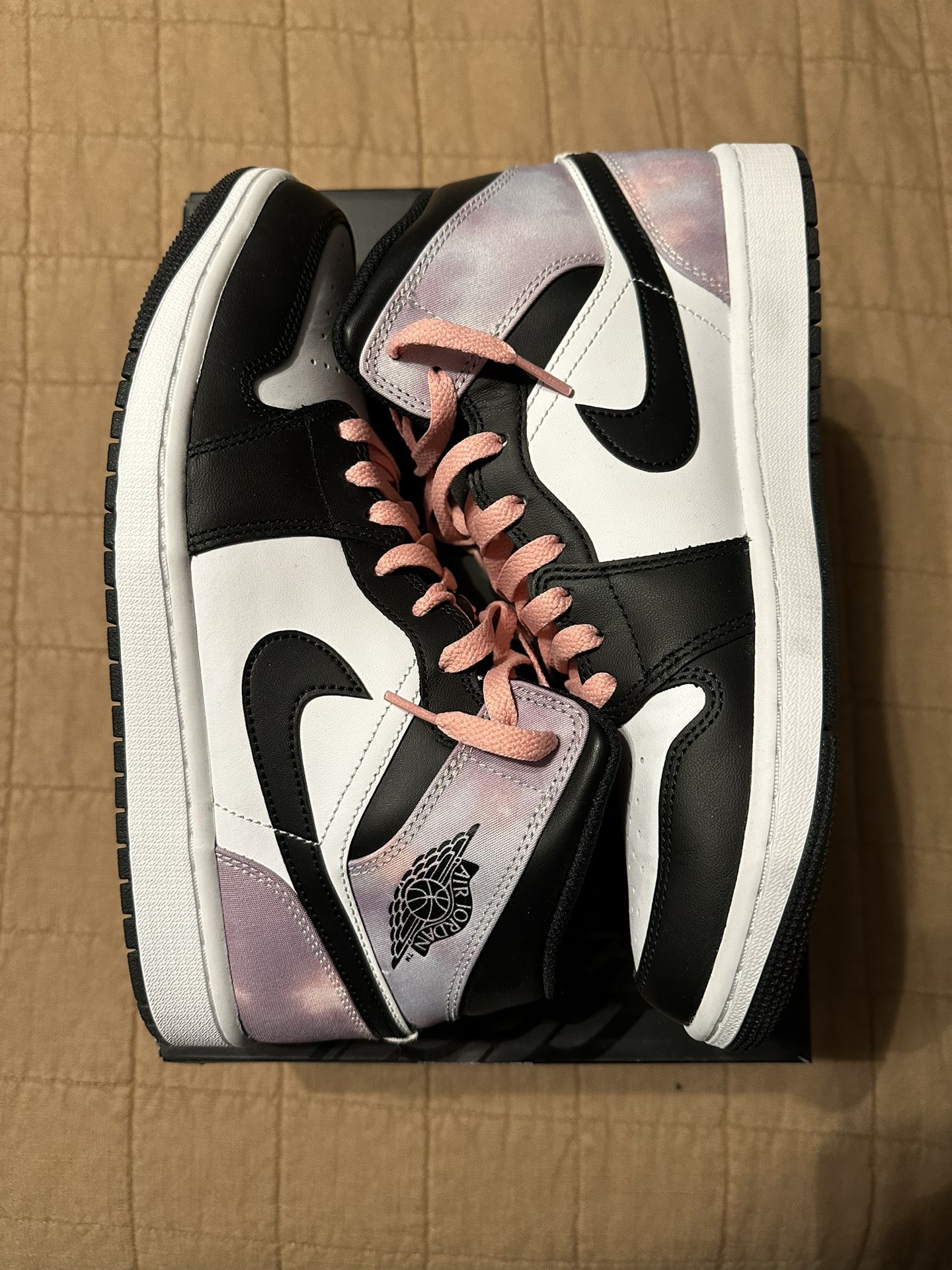 Air Jordan 1 Mid SE 9.5