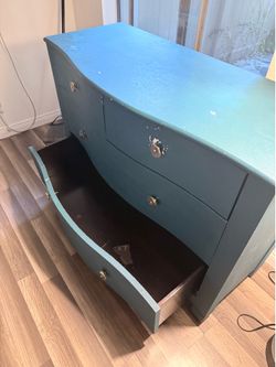 William Sonoma Curved Front 4-Drawer Dresser