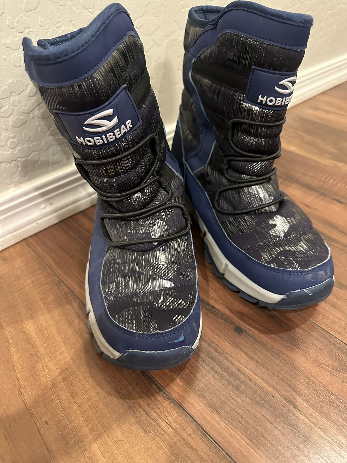 Boys Snow boots!