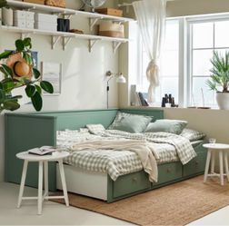 Day Bed/ trundle bed