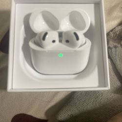 AirPod 4s