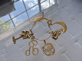 14k yellow gold Hawaiian necklace charm