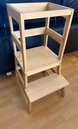 Toddler standing tower