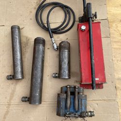 Hydraulic Thirty Ton Cyclinders  