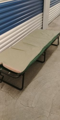 Cama individual para acampar